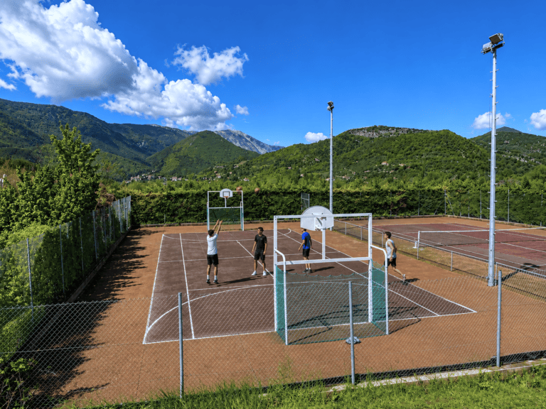 Multi-sports court – Le Village des Lavandes, Montbrun-les-Bains