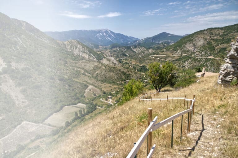 Derriere le mont ventoux Vaison la Romaine Vacances Leo… — Le Hameau des Oliviers à Vaison-la-Romaine