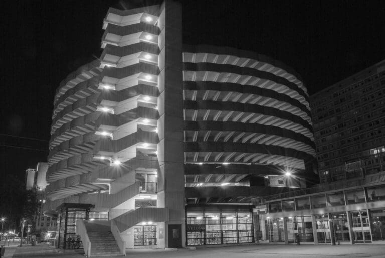 Halles Park, Lyon, France — Le Domaine de Sainte-Croix à Sainte-Croix