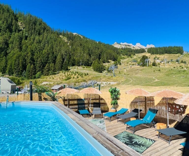 Pool view, Réallon – Summer at a low price